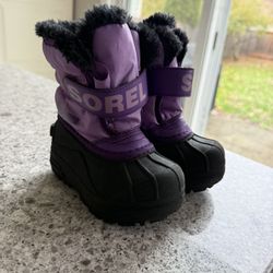 Toddlers Sorel Winter Boots In Good Used Condition