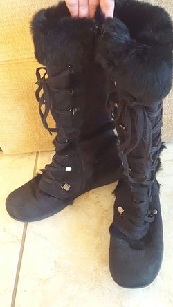 Black boots size 8