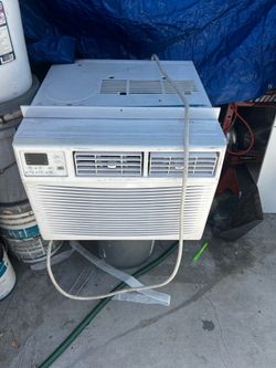 Air a conditioner / aire acondicionado