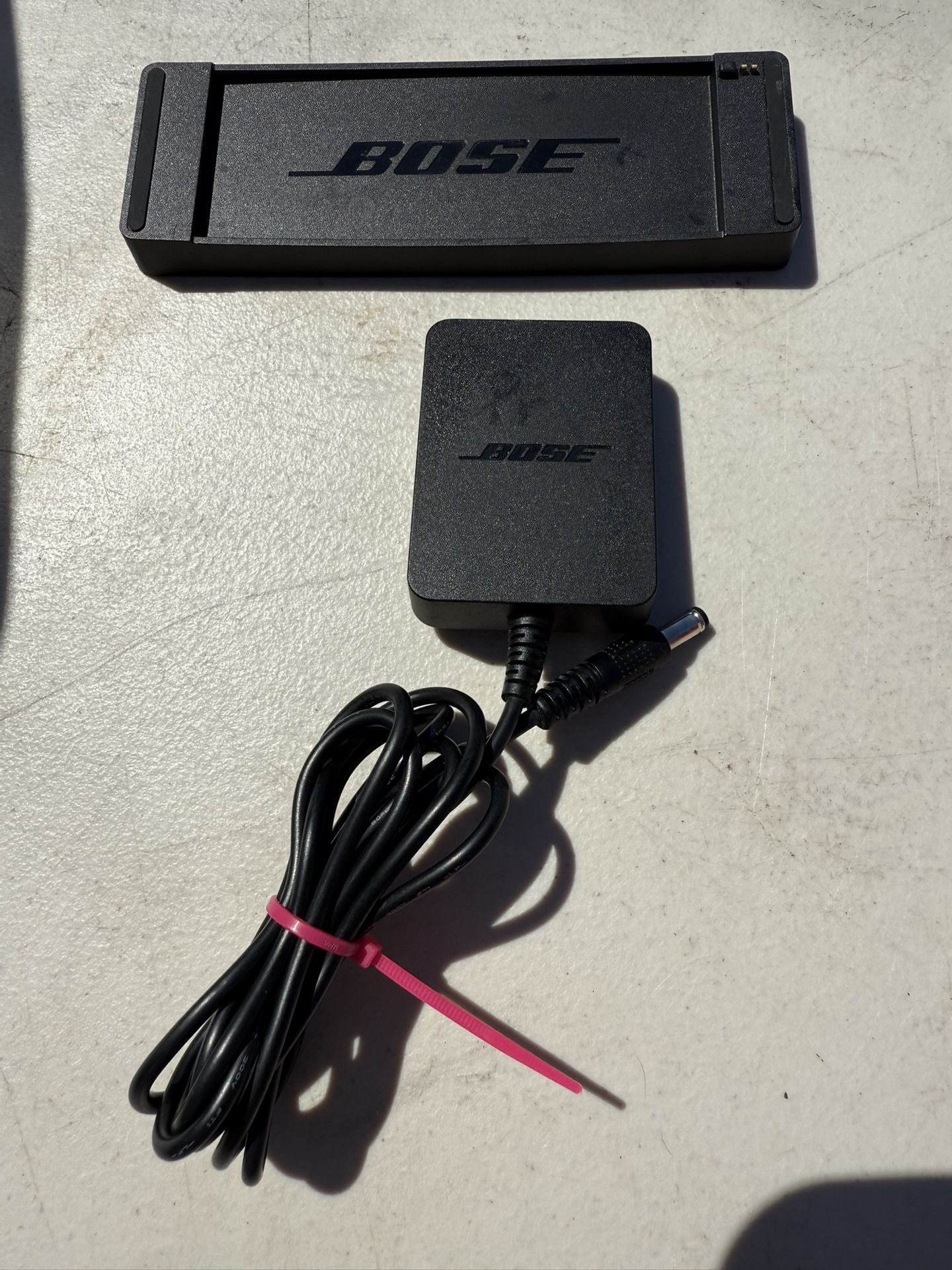 Bose SoundLink Mini charging cradle W/ Cable