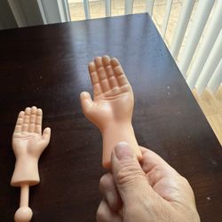 Funny Tiny Hands Toy Set – 2 Pieces