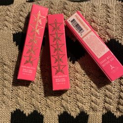 Velour Liquid Lip Stick Shade Mannequin