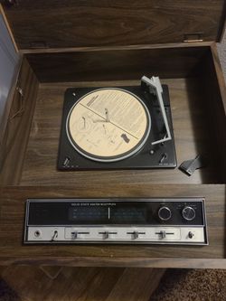 1970 Record Player with Speakers