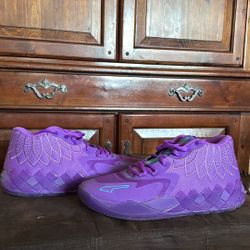 (bundle purchase) 6 different pairs, size 14basketball shoes