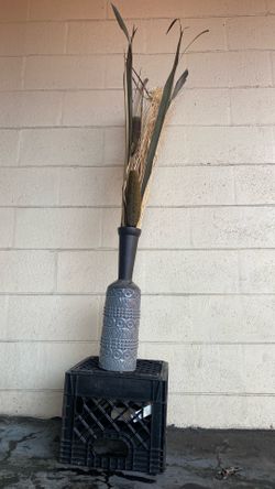 Floor vase
