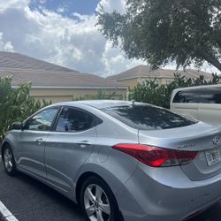 hyundai elentra 2012