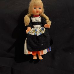 VINTAGE 7inch DUTCH DOLL