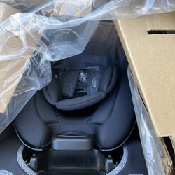 Britax One4Life Slim All-in-One convertible Car seat