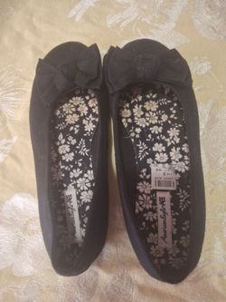American eagle ballet shoes size 3 black