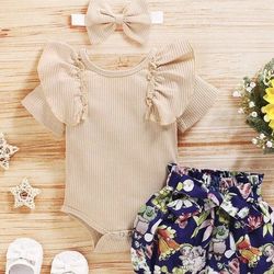3 Piece Set Ruffled Bodysuit With Floral Shorts That Tie In Front With Hair bow $25.00 New