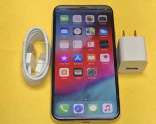 iPhone X 64GB Factory Unlocked