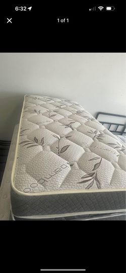 Twin mattress