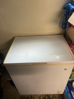 GE® 5.0 Cu. Ft. Deep Freezer  Dimensions: 33 H x 29.10 W x 22 D