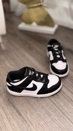 Nike Dunk Low Sneakers