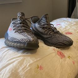 Yeezy 350 V Size 9.5
