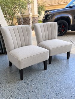 Light grey accent chair and coffee table