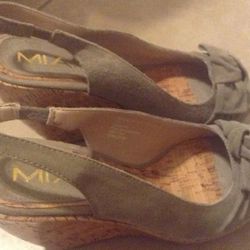 BRAND NEW - MIA FIFI Women’s SIZE 8.5M Sand Colored Open Toe Wedge Heels Originally $69.00