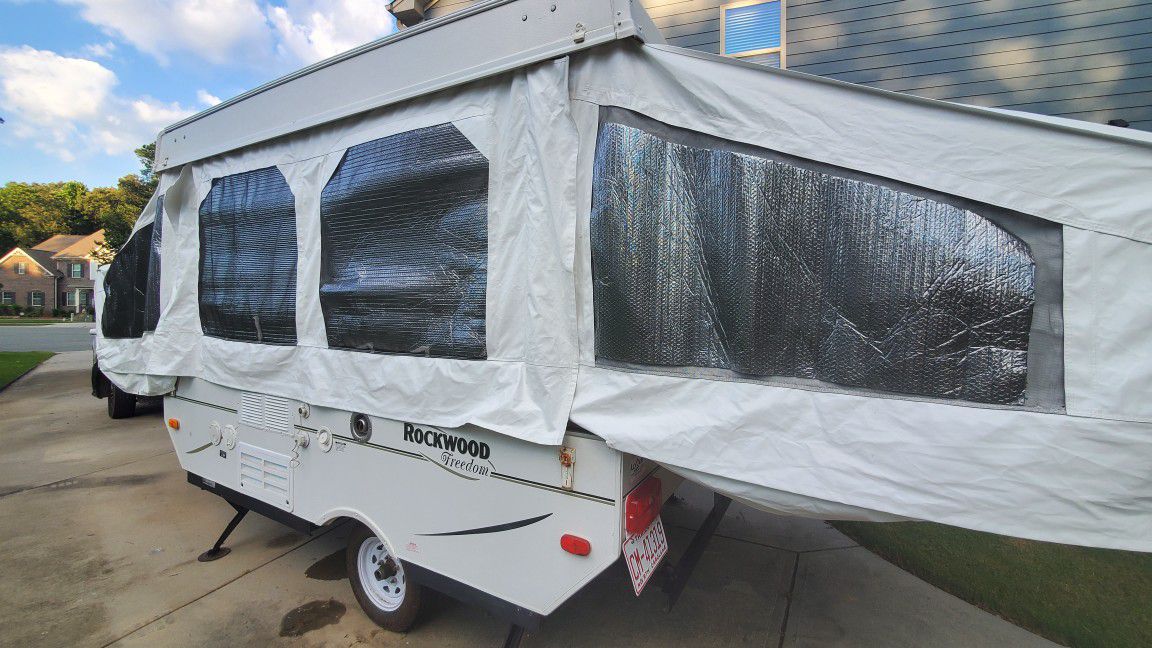 Forest River Popup Camper~Great Condition~ New Canvas~New Memory Foam Mattresses ~ New Vinyl Flooring~Fresh Paint
