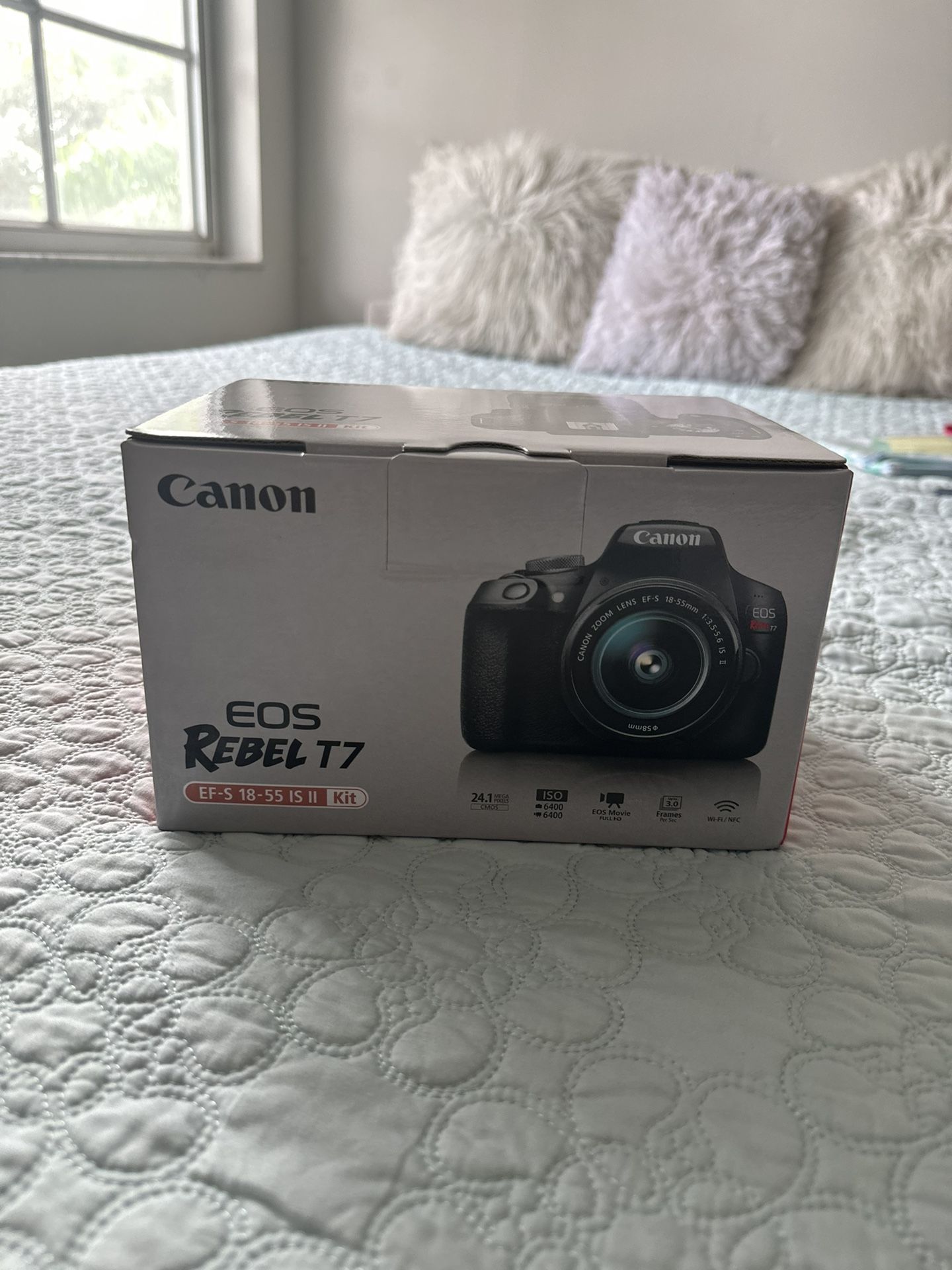 Canon EOS Rebel T7 