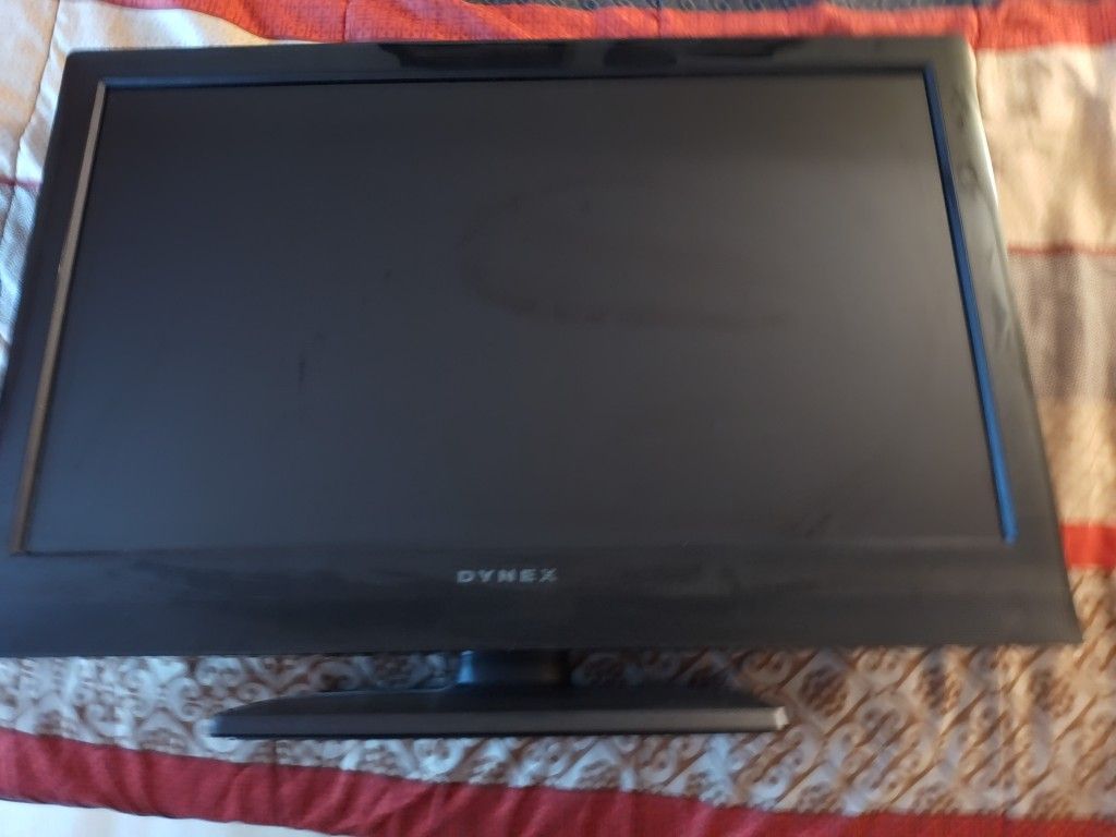 Dynex 32 Inch TV For Sale With Remote 