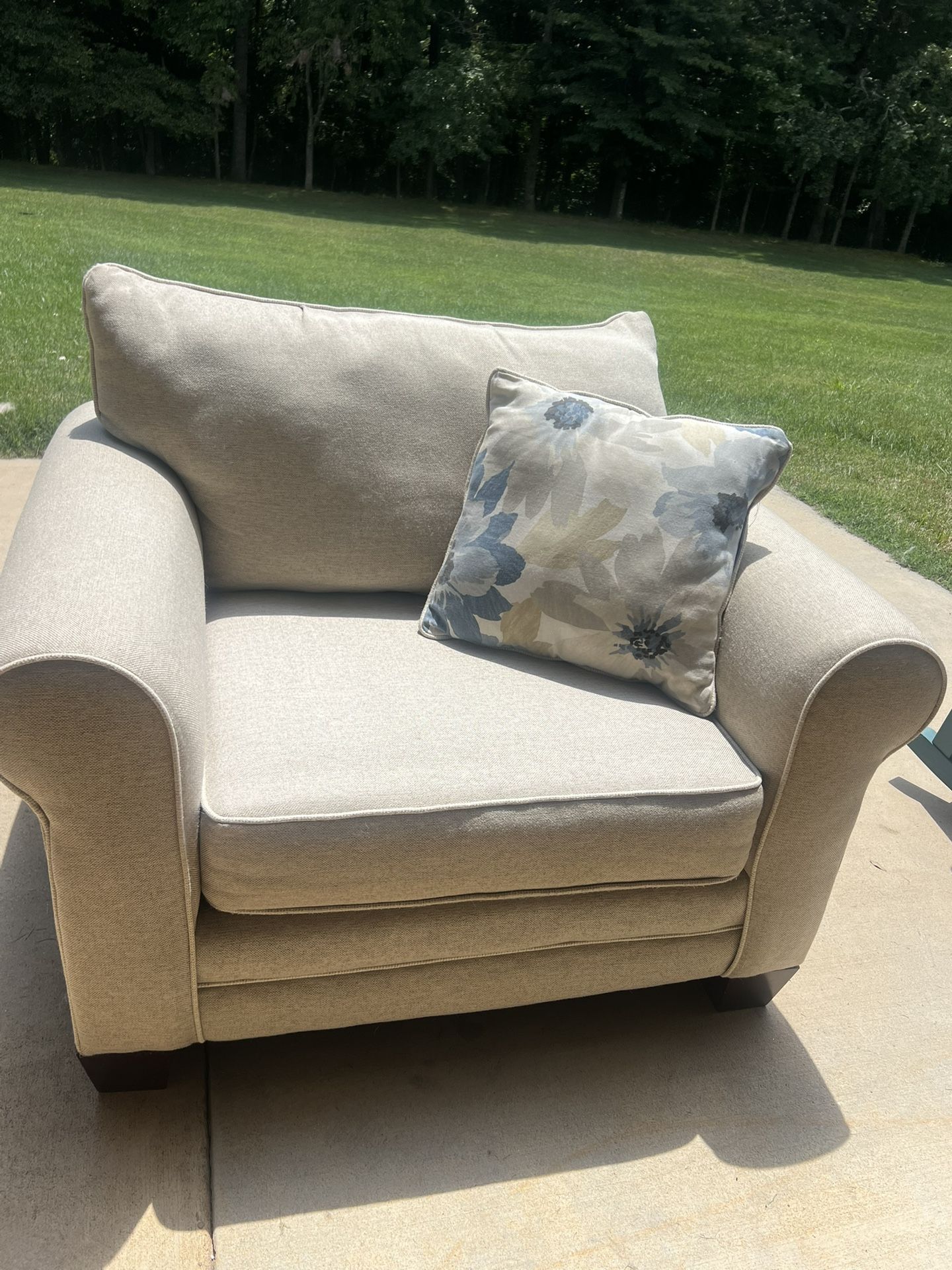 Rooms To Go Chair