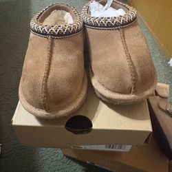 Toddler Brown Tasman Uggs Size 7C