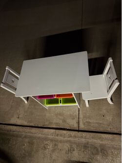 Kids craft table