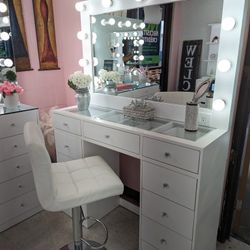 🎁 Beautiful new Vanity 