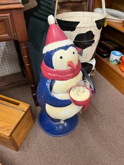 Outdoor Bouncy Penguin Statue