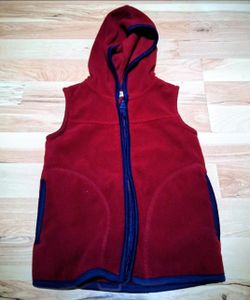 Pre-Owned Warm and lightweight vest for 3-year-old children.