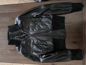 Women’s black jacket