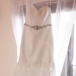 Wedding dress 