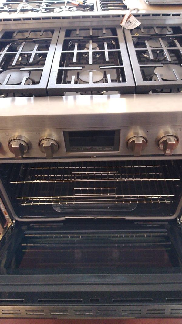 Jennair 36" pro style stainless gas range convection oven for Sale in