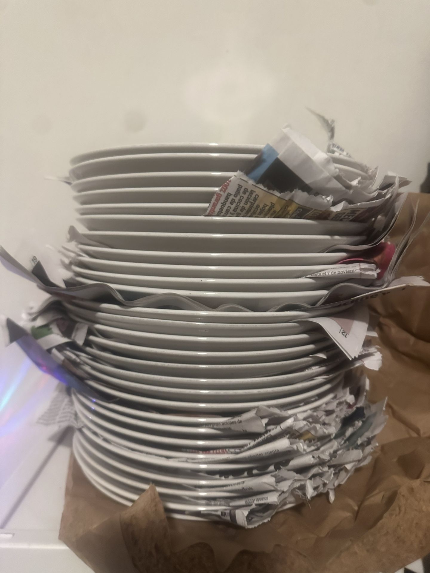 IKEA .Dinner plates . ( all for $20 ) 28 Pieces