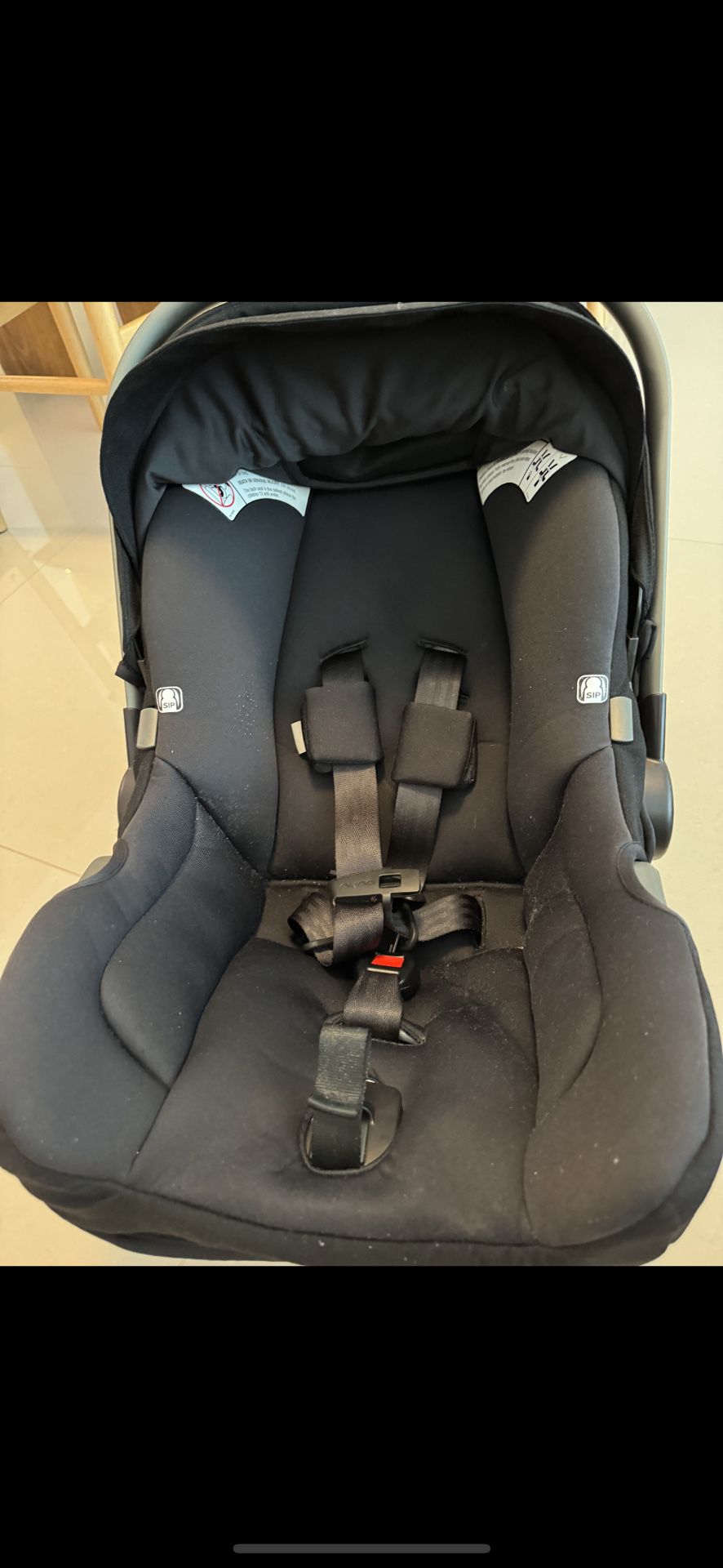 Infant Car Seat Nuna Pipa + Base 