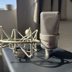 Neumann TLM-103