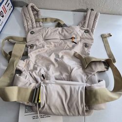 👶🤍 Baby Carrier – BRAND NEW 🤍👶
$40