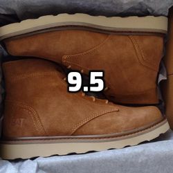 New Men's Caterpillar Boots, Brown, Size 9.5
