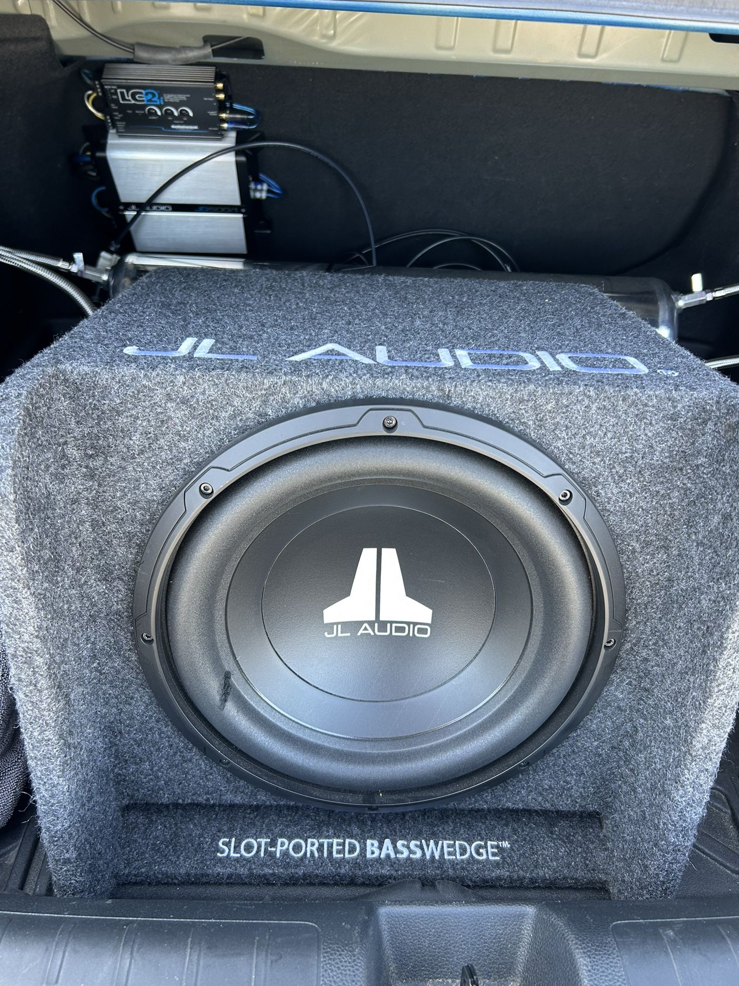 JL Audio 12 (subwoofer Only!!)