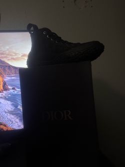 Diors b23, size9 for men