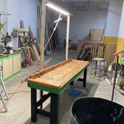 7 1/2’ Work Bench With Led Light