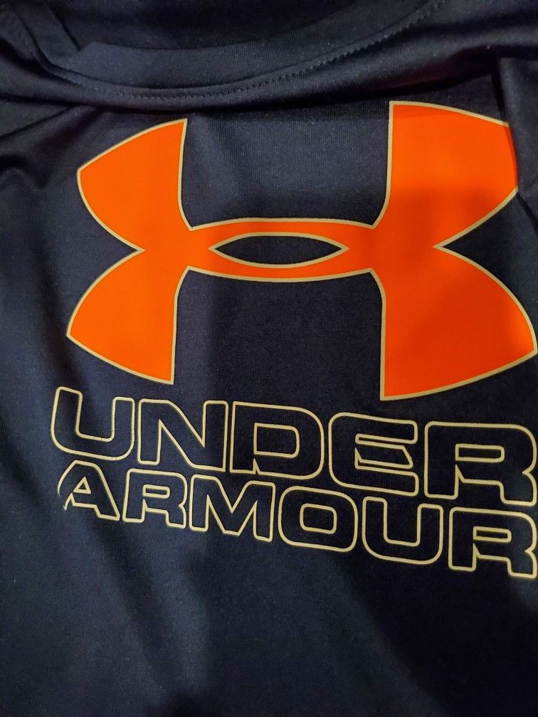 Long Sleeve Dri Fit Under Armour Shirt, Size 7