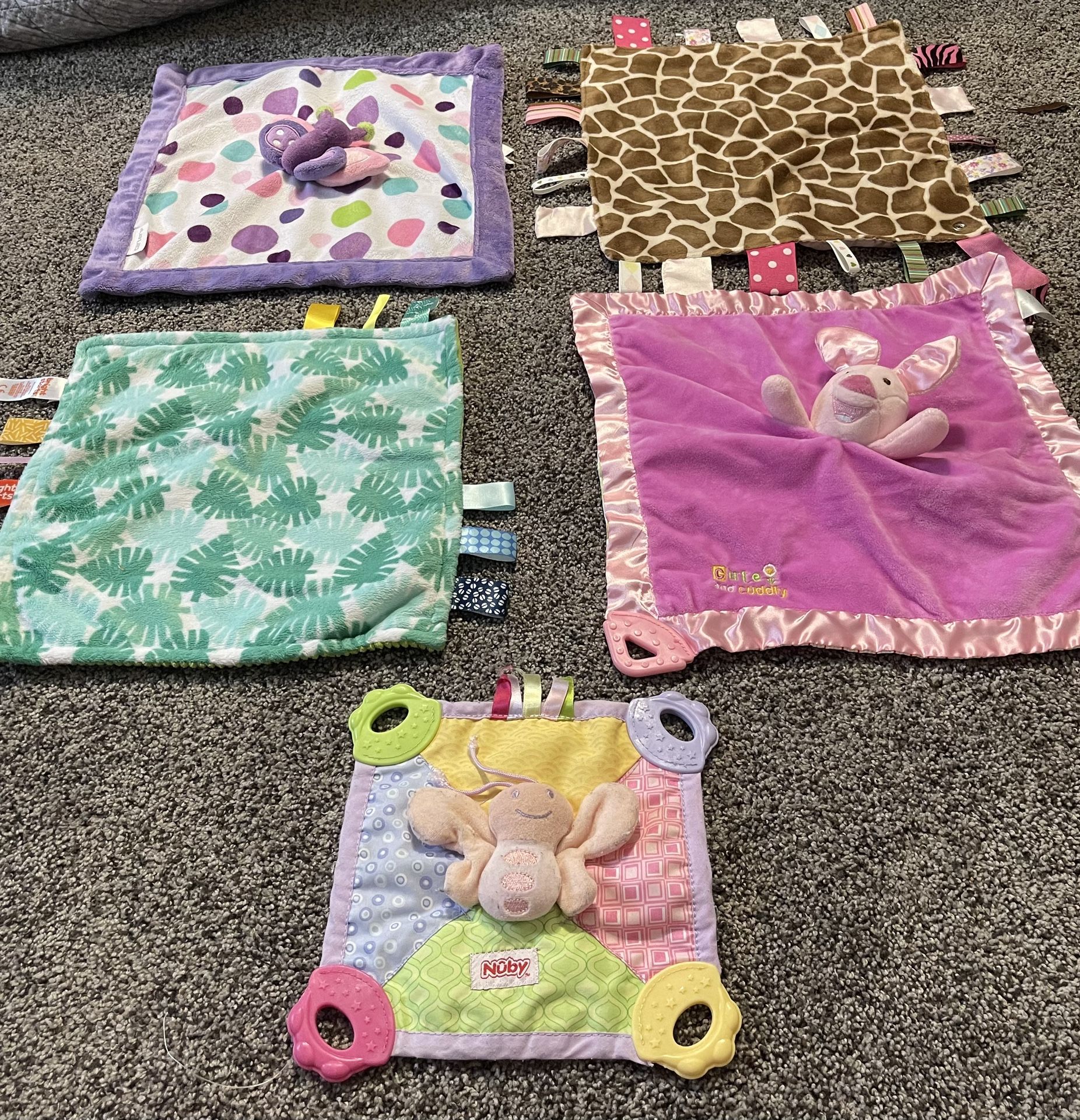 Taggie Loves Security Blanket Lot
