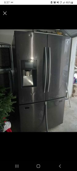 Selling Samsung Frige