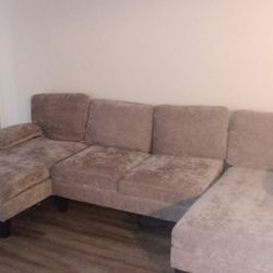 Couch Need Gone ASAP 