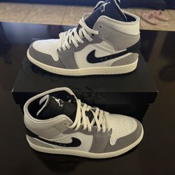 Air Jordan 1 Mid 