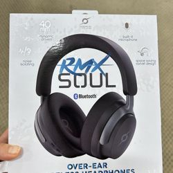 NWT RMX Soul Over-Ear Wireless Headphones