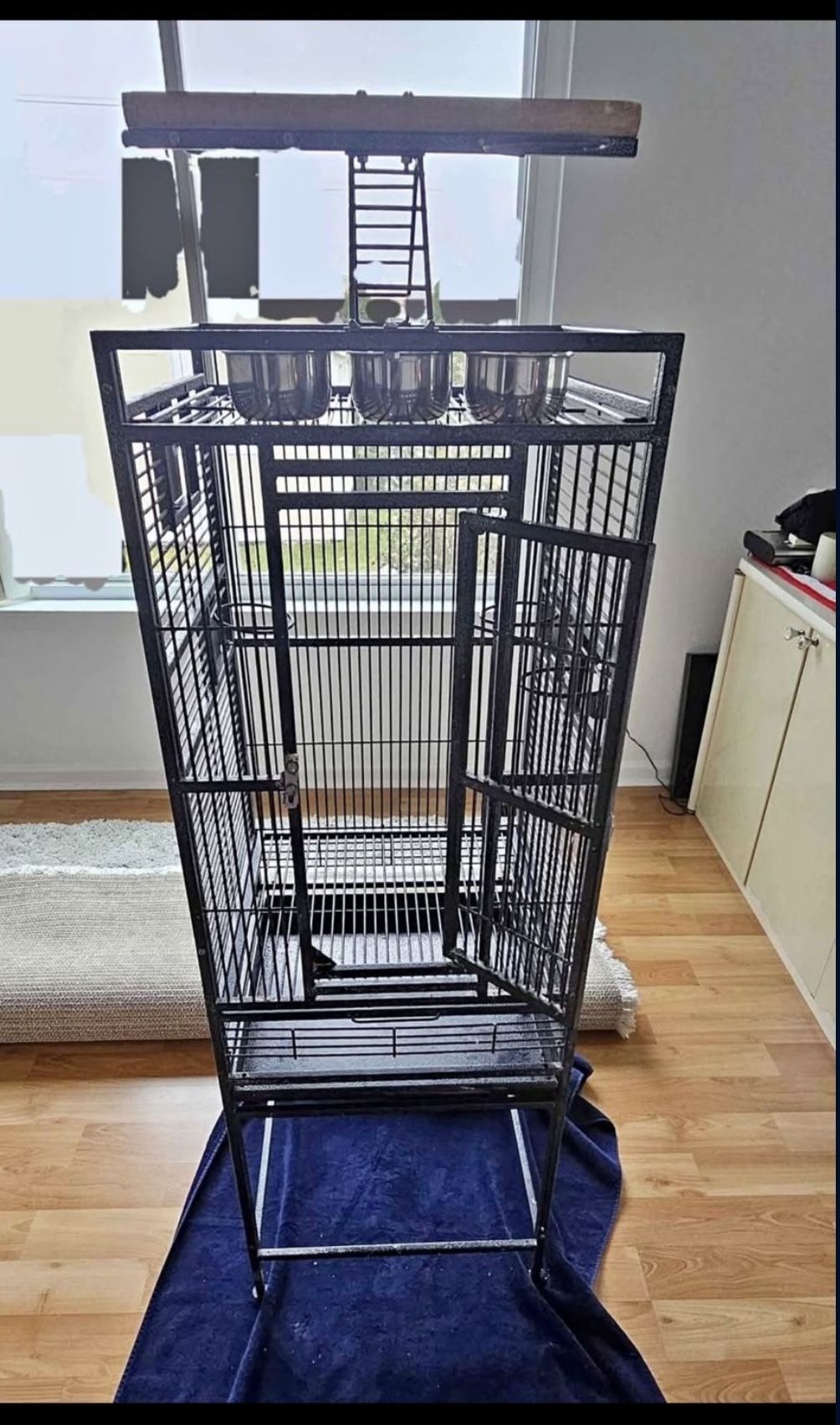 Bird Cage • Large Great Condition 