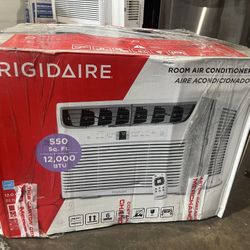 Frigidaire 12,000 BTU Window-Mounted Room Air Conditioner