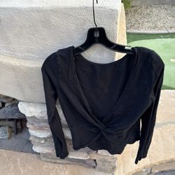 Black knot front long women’s long sleeve size small.